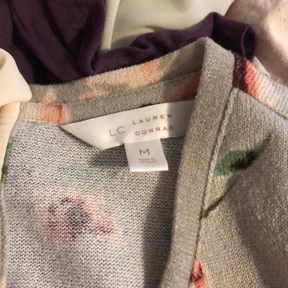 Blouse - Picture 2 of 3